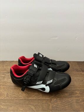 Peloton Black and Red Cycling Shoes with Strap Closure